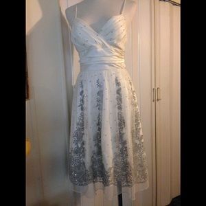 CITY TRIANGLES Stunning Formal dress